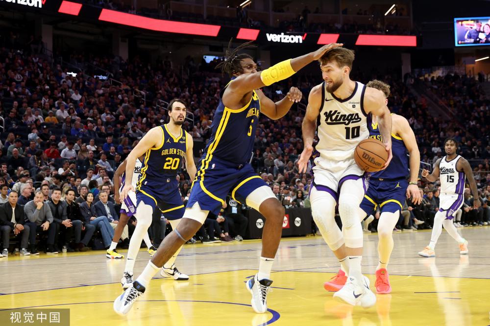 更是对他们 更是对他们